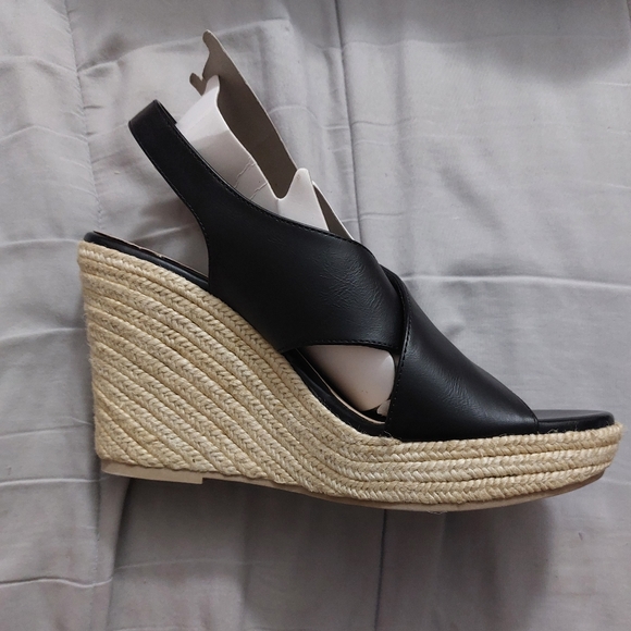American Eagle Wedges - Picture 4 of 6